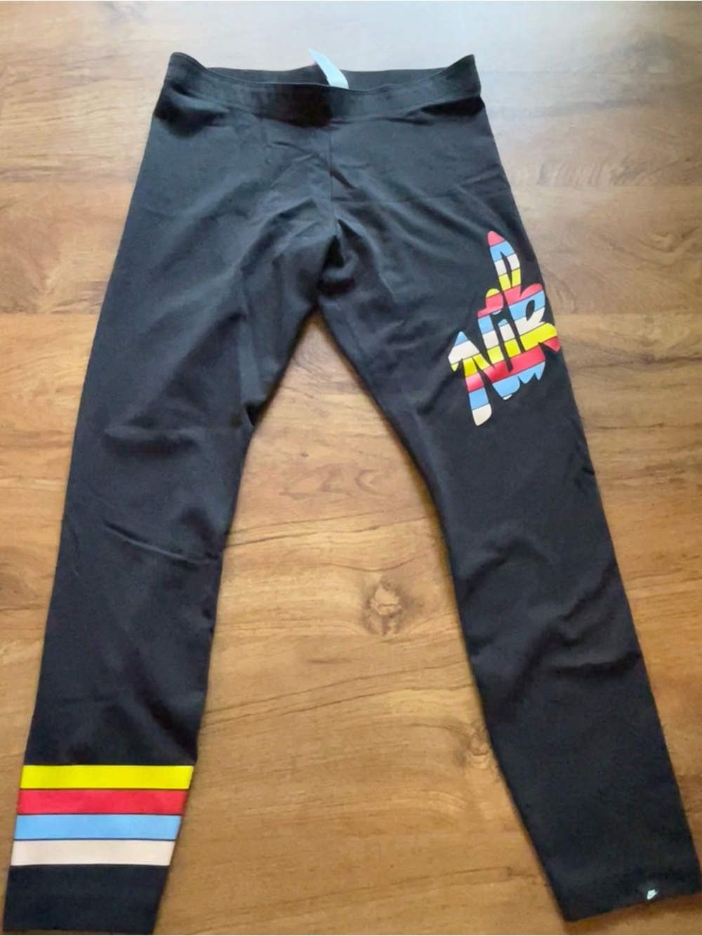 Women’s Nike Black Leggings medium retro look